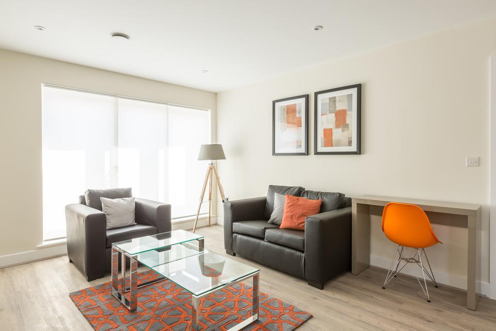 House Of Fisher- Solstice House Apartments Farnborough  Exteriér fotografie